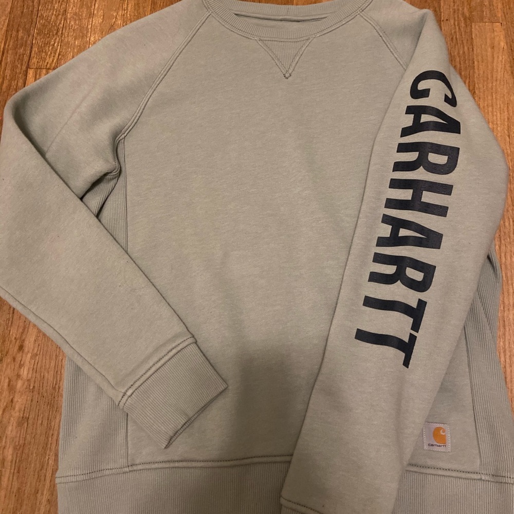 Women’s Carhartt crewneck. Brand new